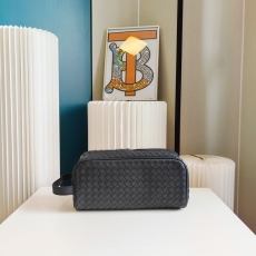 Mens Bottega Veneta Clutch Bags